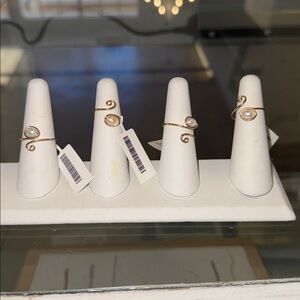 Elegant Gold Pearl Ring